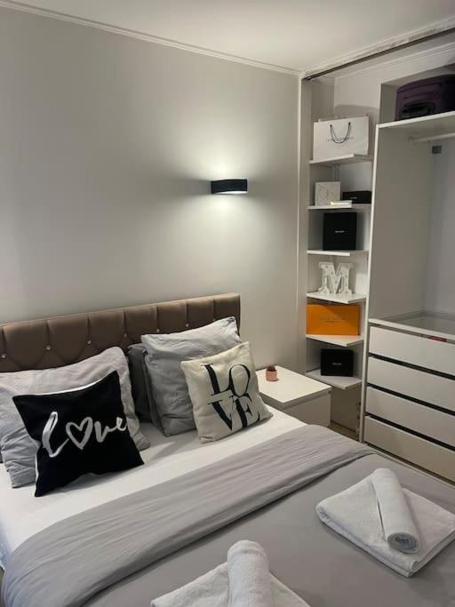 Appartement Paris Vue Tour Eiffel Trocadero Екстериор снимка