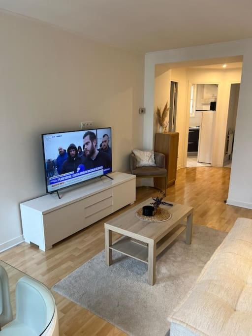Appartement Paris Vue Tour Eiffel Trocadero Екстериор снимка